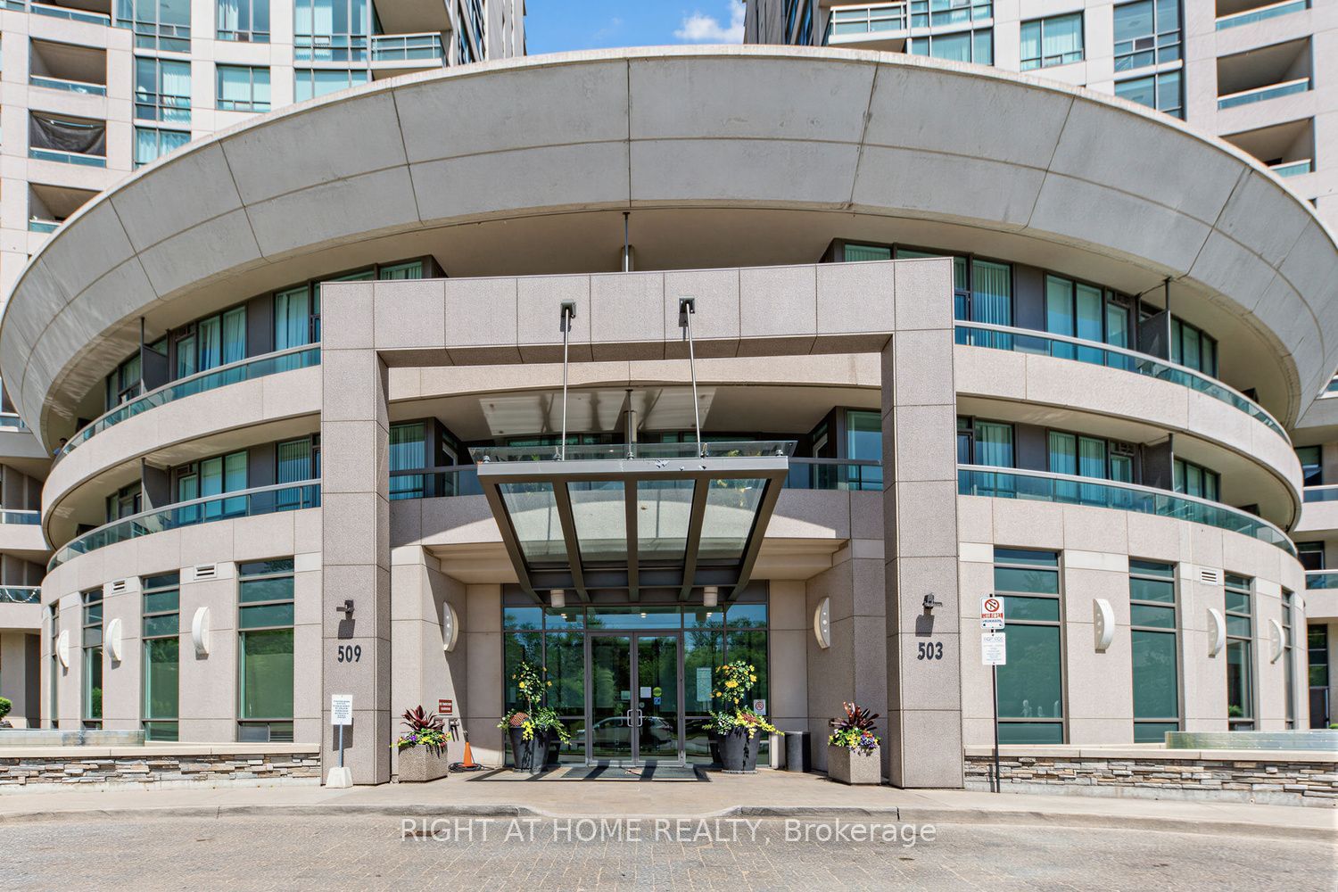 509 Beecroft Avenue 107
