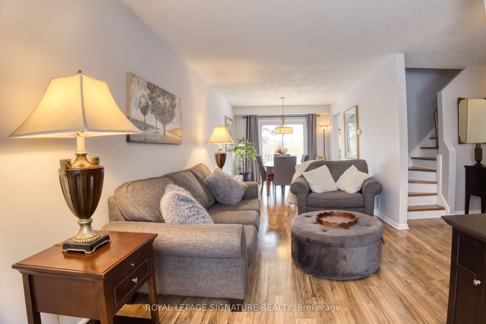 6448 Colebrook Crescent