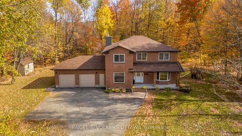 Photo of 4720 Whispering Willow Drive, Orleans - Cumberland and Area, ON K4B 1J1 (MLS # X12474490)