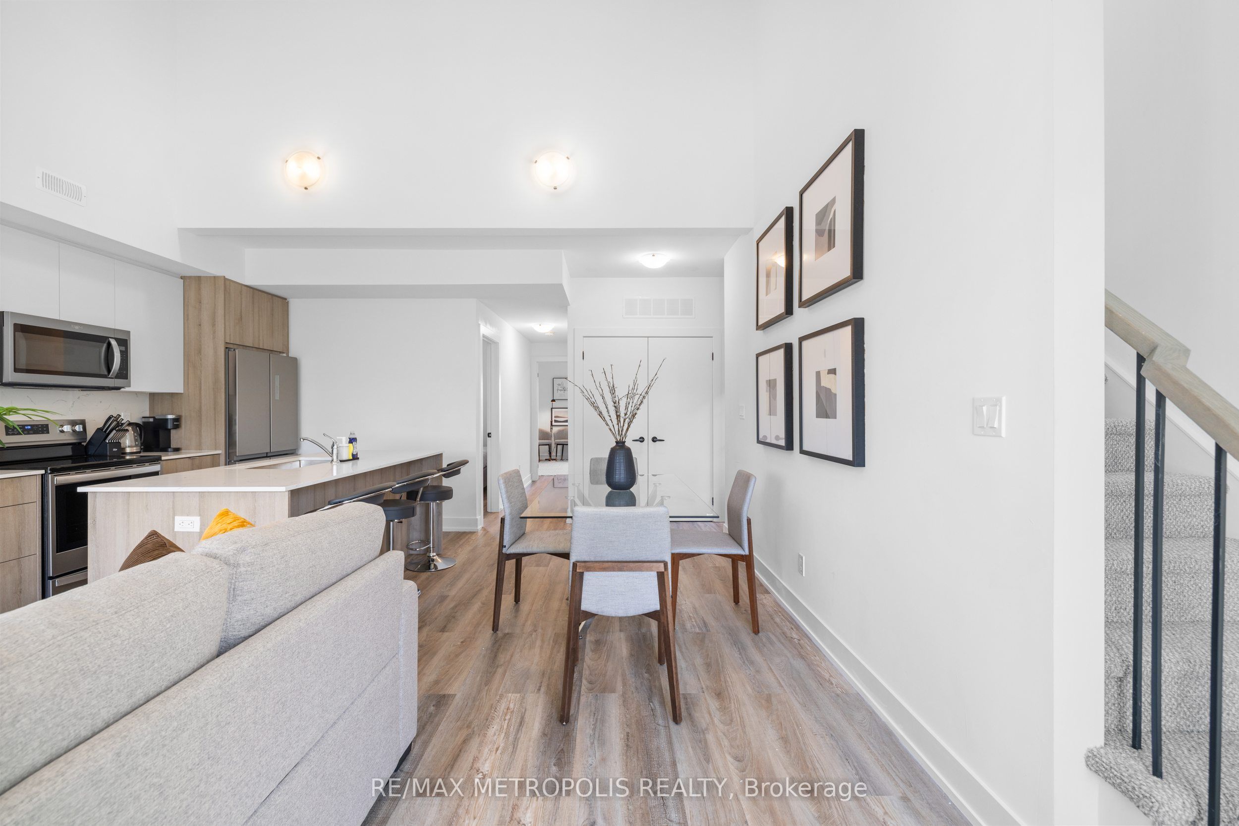 447 Lansdowne Avenue