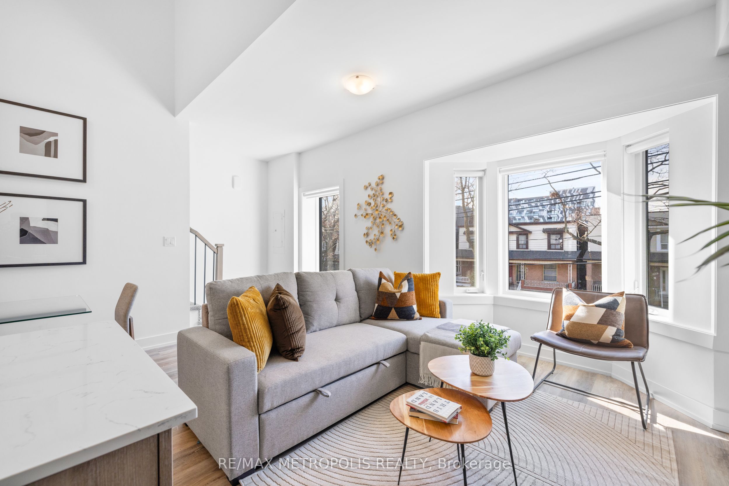 447 Lansdowne Avenue