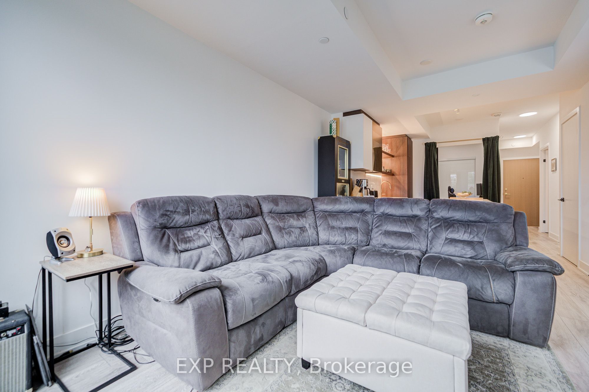 1285 Queen Street E 211