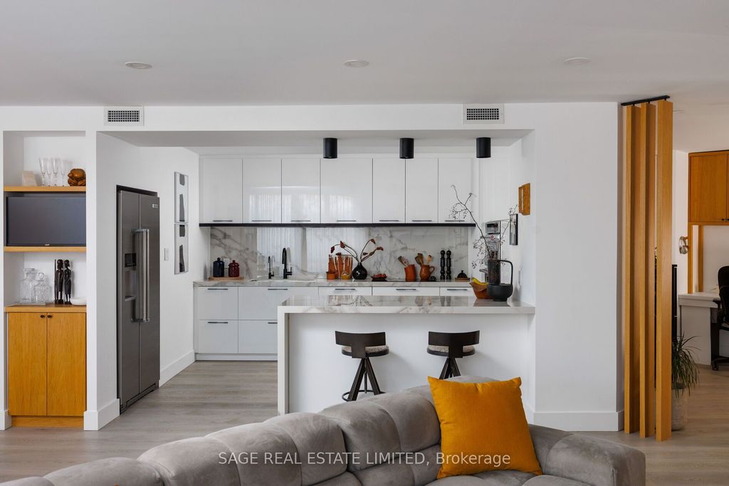 Photo of 245 The Donway N/A W #311, Toronto, ON M3B 3M2 (MLS # C12997486)