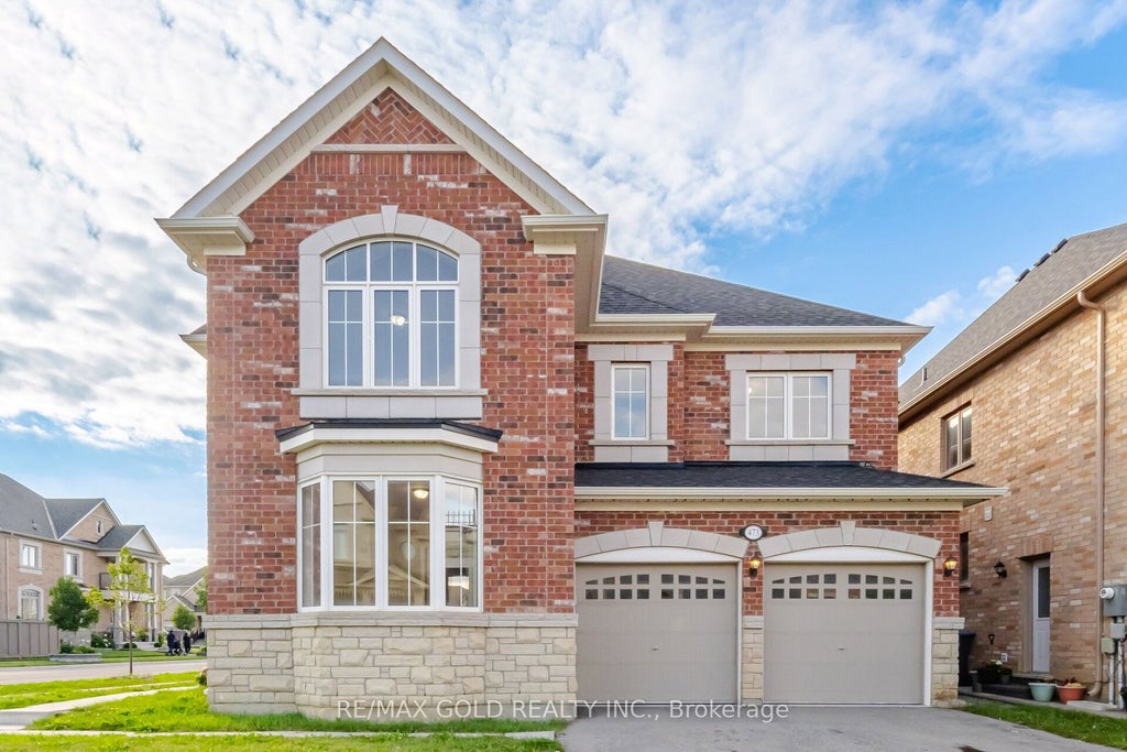 Photo of 473 E Veterans Drive, Brampton, ON L7A 4Z5 (MLS # W13729974)