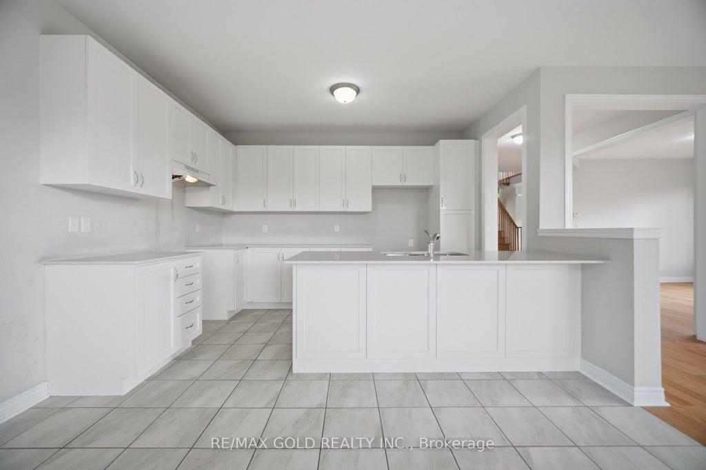 Photo of 473 E Veterans Drive, Brampton, ON L7A 4Z5 (MLS # W13729974)