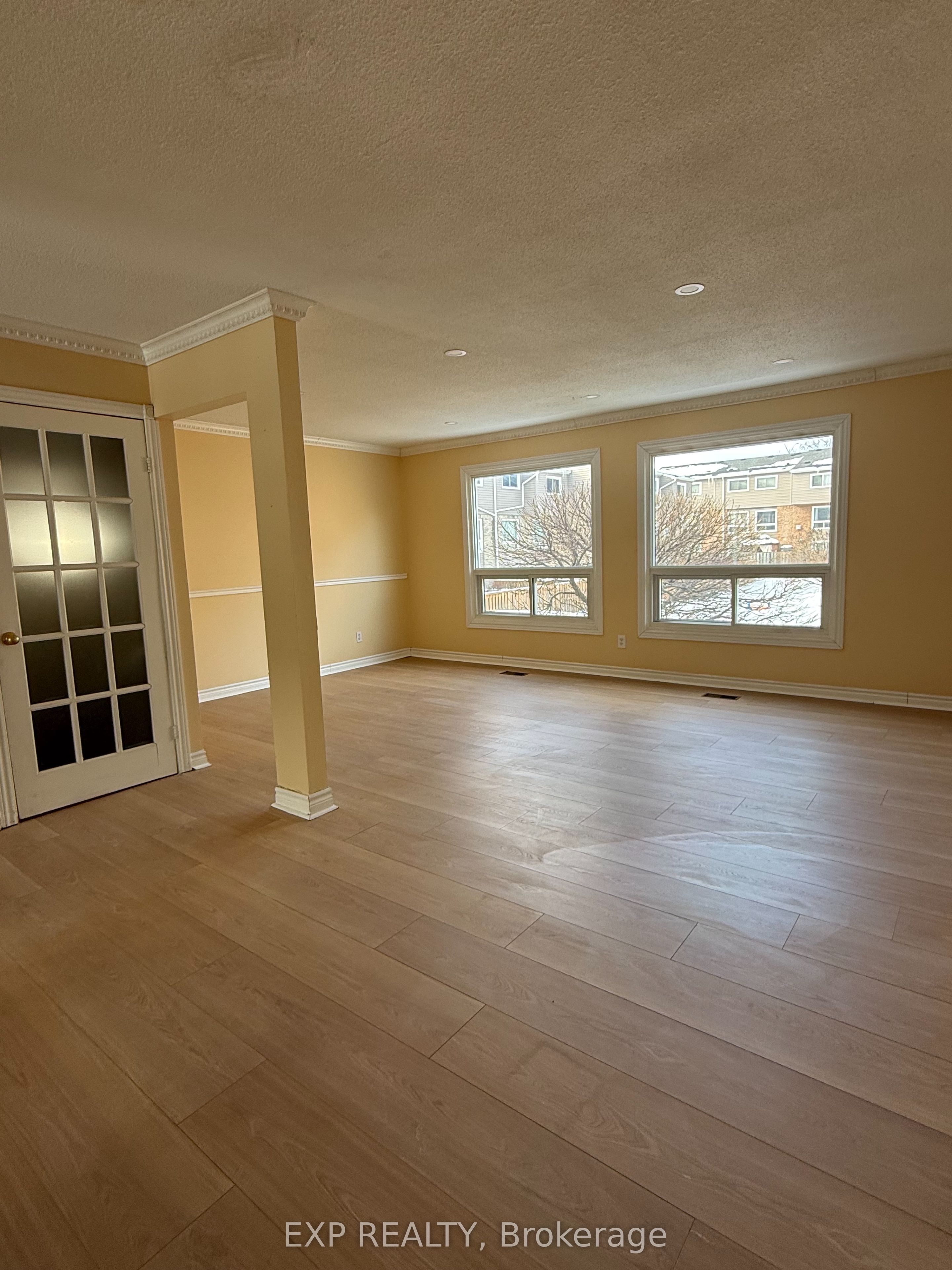 2050 Upper Middle Road 31