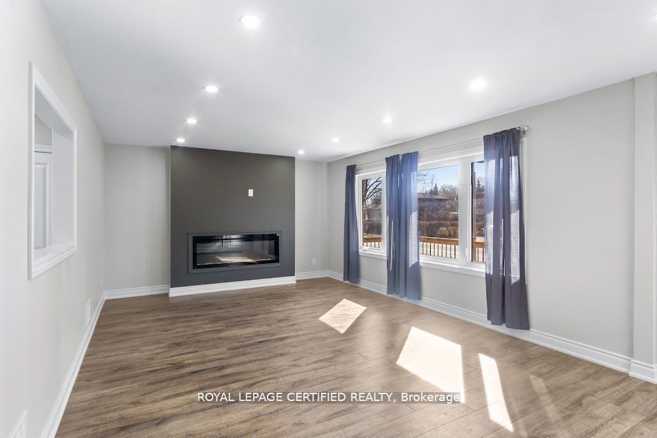 38 Collier Road N