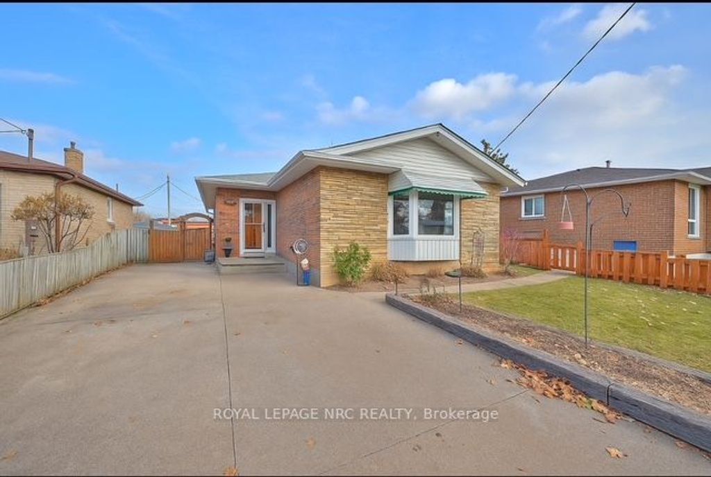 Photo of 624 BUNTING Road, St. Catharines, ON L2M 2Z8 (MLS # X12573866)