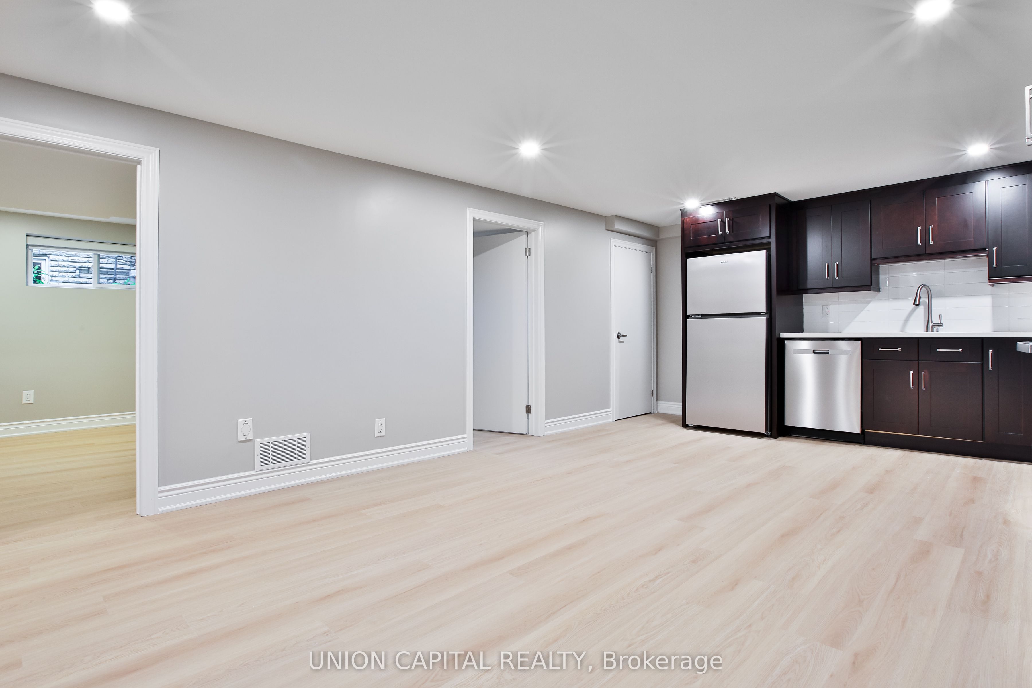 131 Romfield Circuit Lower