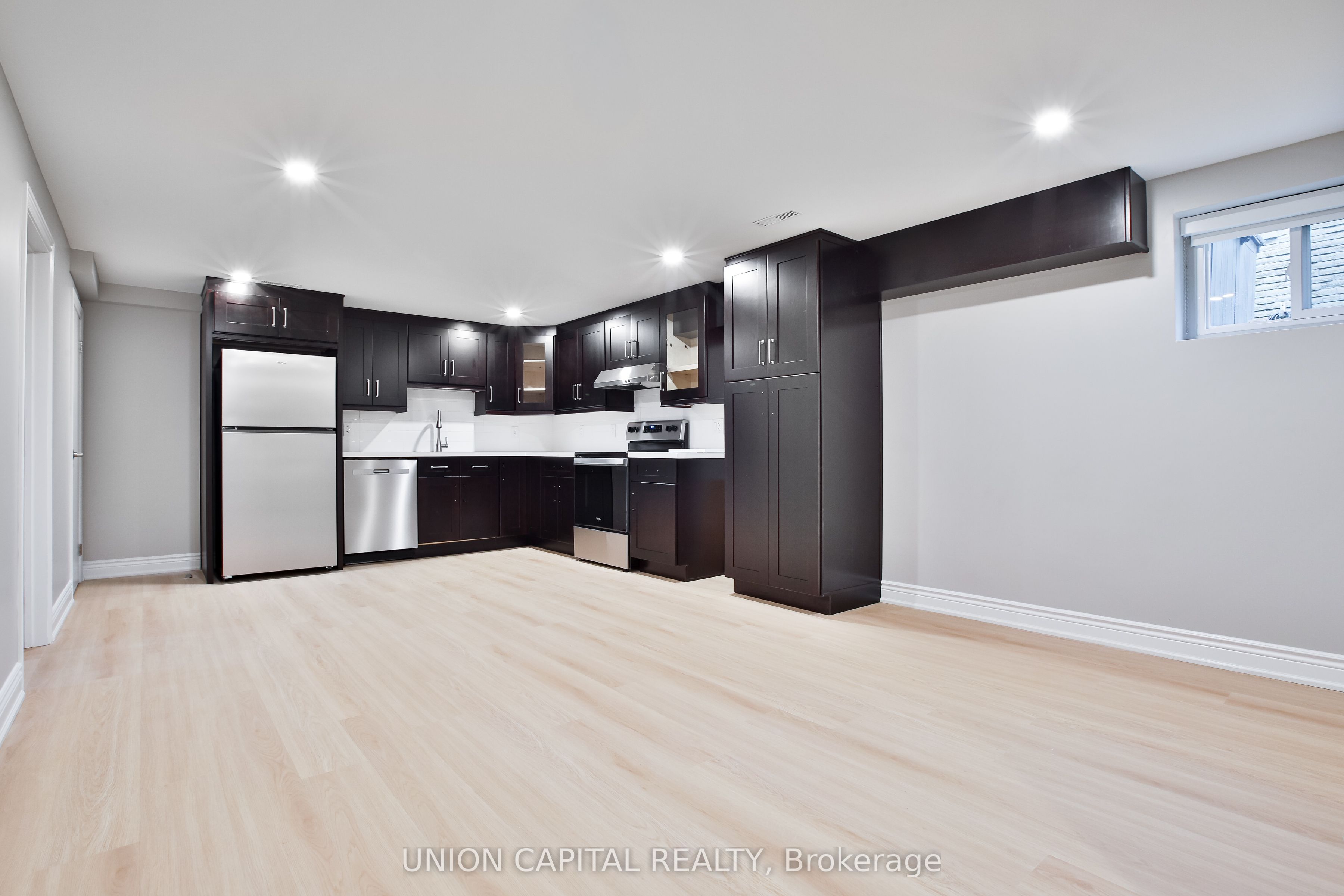 131 Romfield Circuit Lower