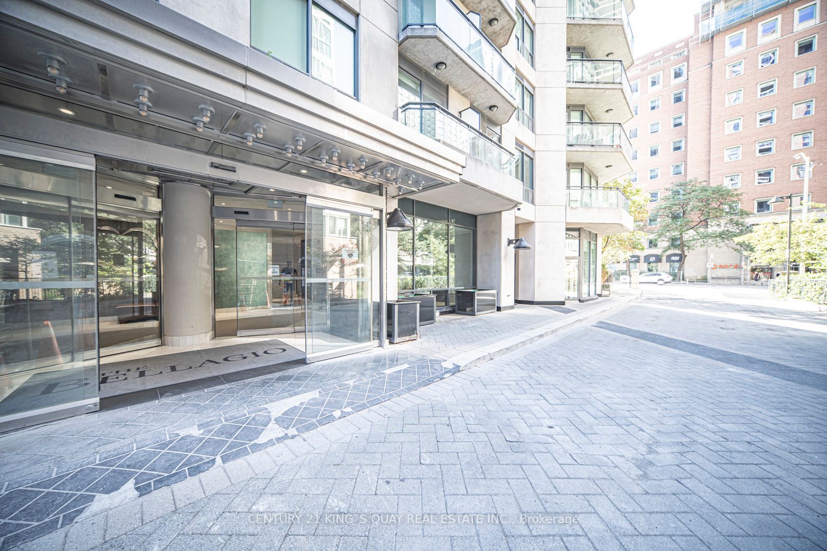 300 Bloor Street E 2004