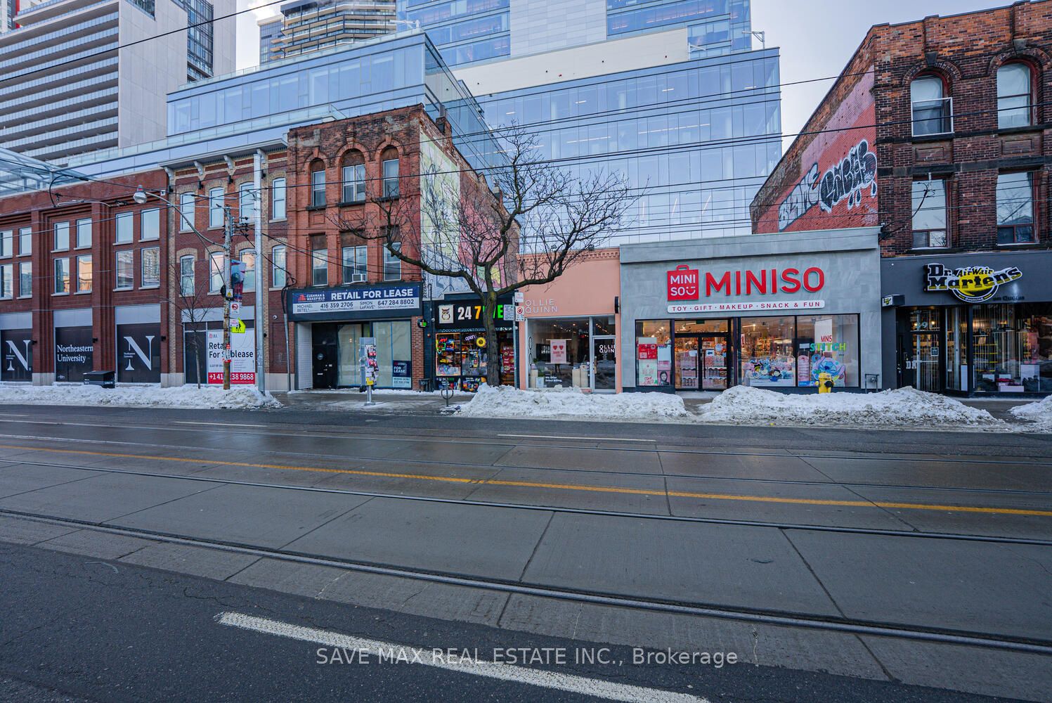 385 Queen Street W