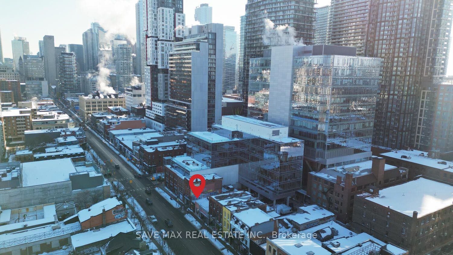 385 Queen Street W