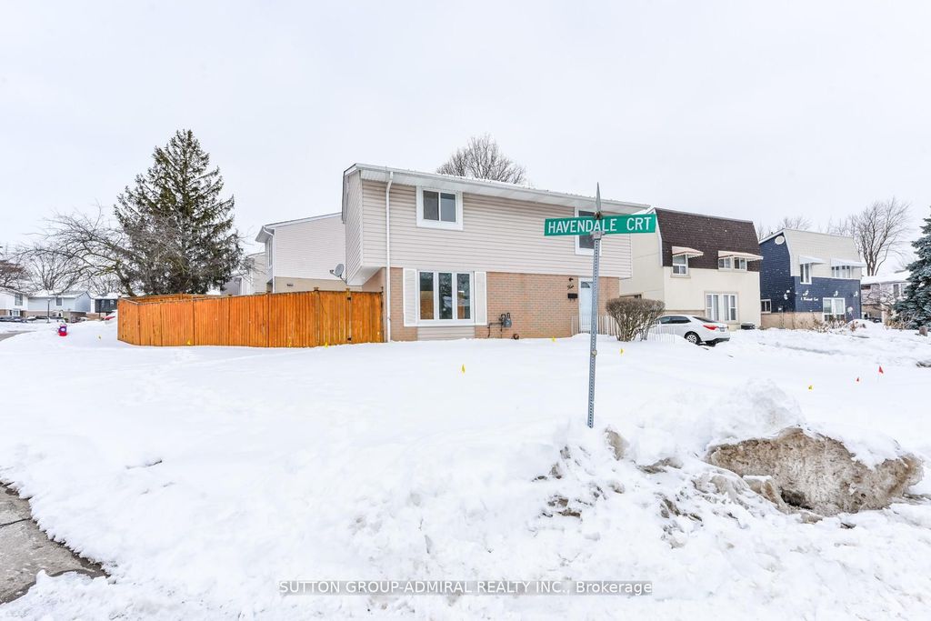 Photo of 4 Hardcastle Court, Brampton, ON L6S 2A9 (MLS # W13042438)