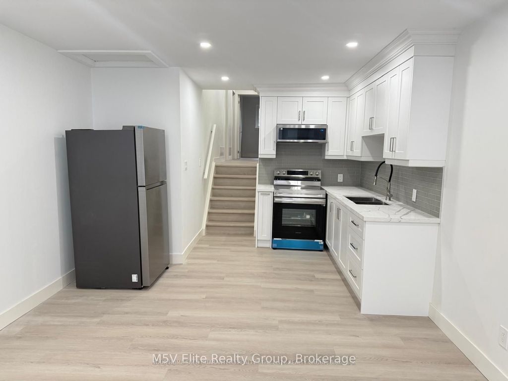 Photo of 3276 Victory Crescent, Mississauga, ON L4T 1L9 (MLS # W12856922)