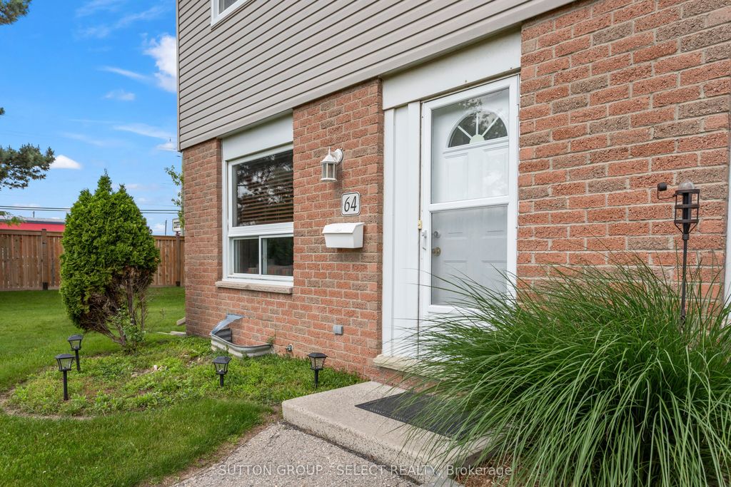 Photo of 40 Tiffany Drive #64, London East, ON N5V 3N3 (MLS # X12977846)