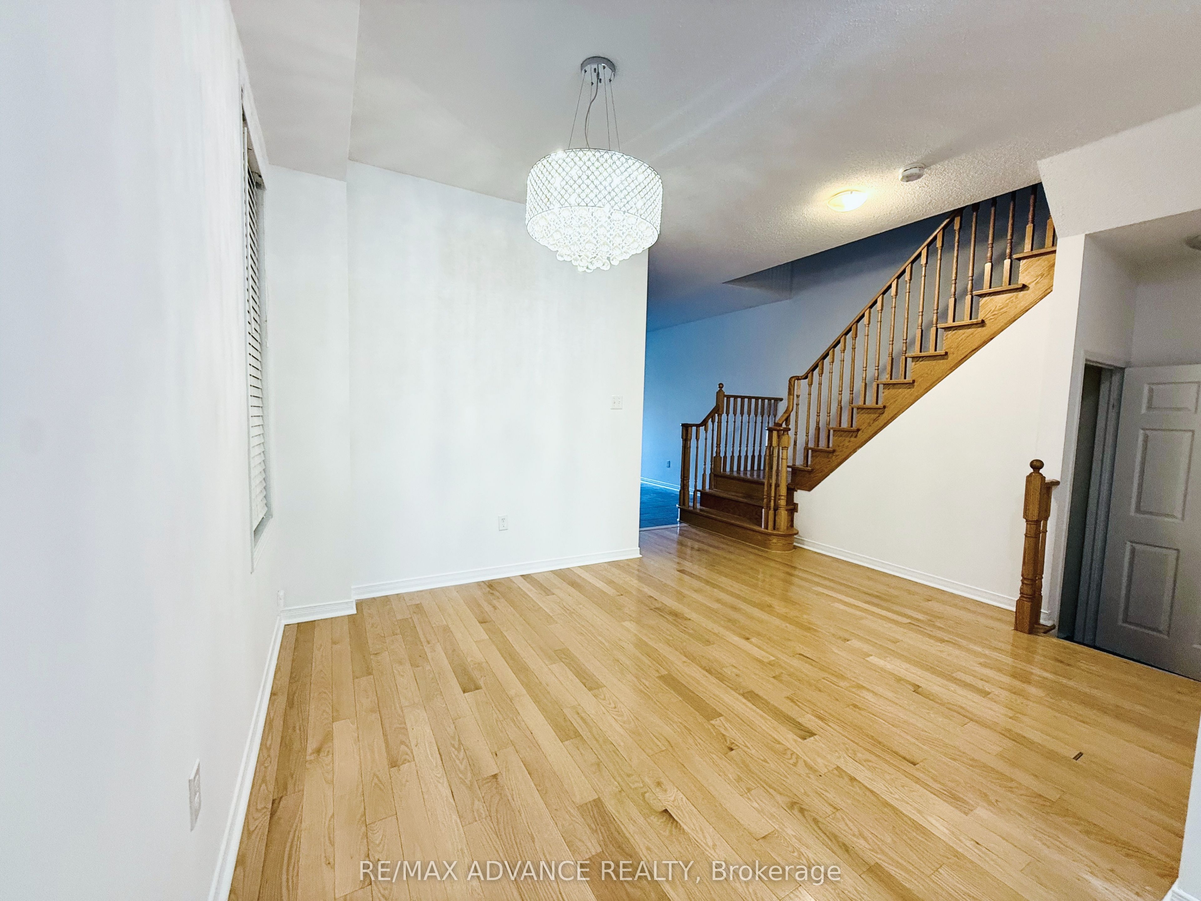 137 Laramie Crescent