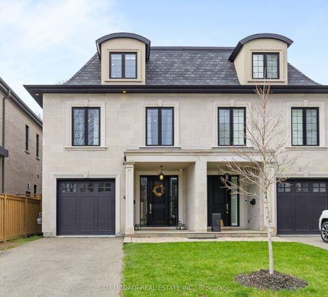 4 Iroquois Avenue Mississauga ON L5G 1M6