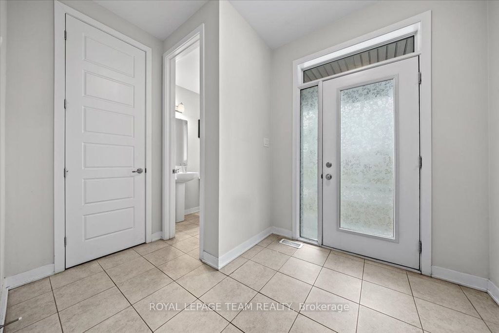 Photo of 331 Crossway Terrace, Stittsville - Munster - Richmond, ON K2S 2Z3 (MLS # X12452505)