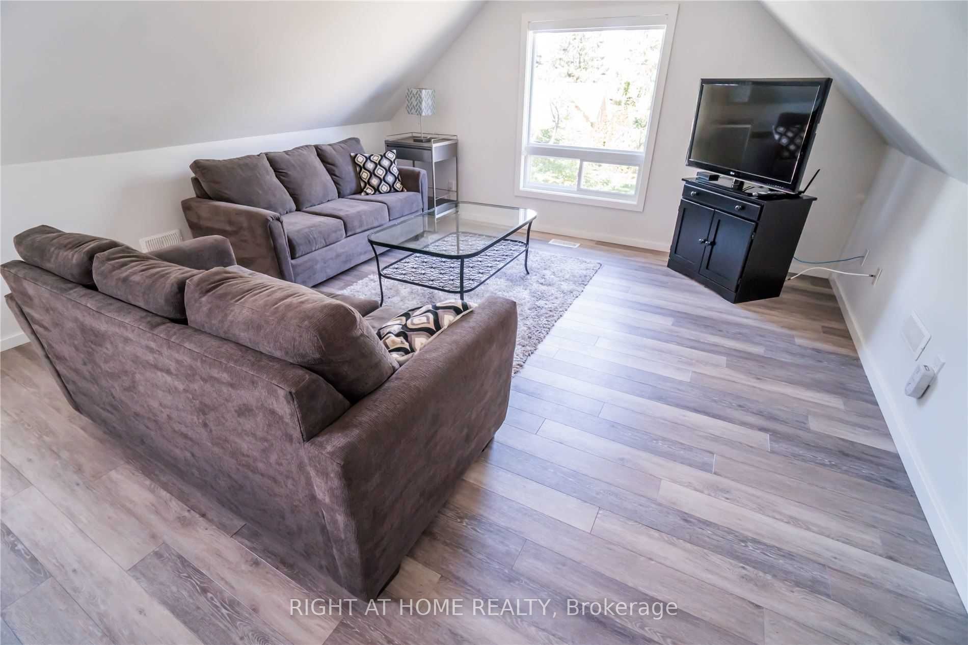 164 Trafalgar Road Loft