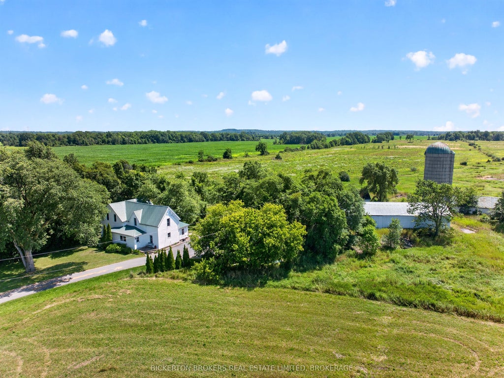 Photo of 806 Eden Grove Road S, Leeds and the Thousand Islands, ON K0E 1L0 (MLS # X13640520)