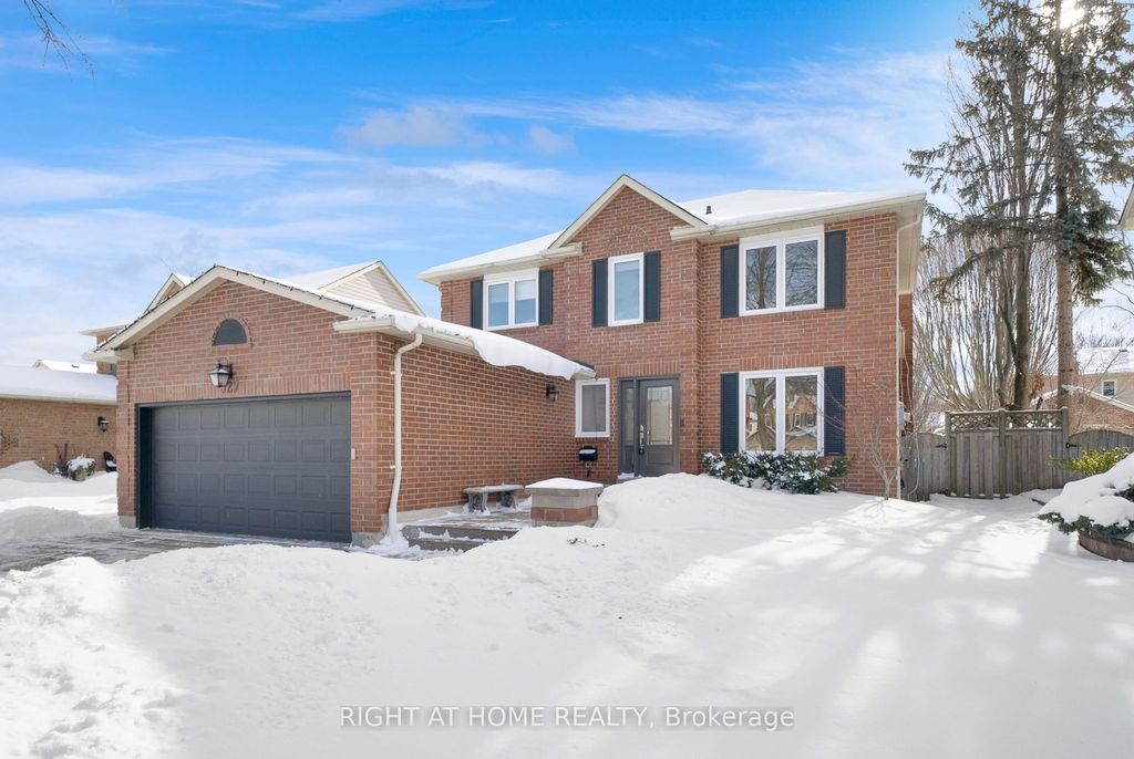 Photo of 527 Beech Street E, Whitby, ON L1N 7R1 (MLS # E12740236)