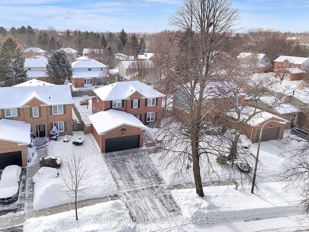 Photo of 527 Beech Street E, Whitby, ON L1N 7R1 (MLS # E12740236)