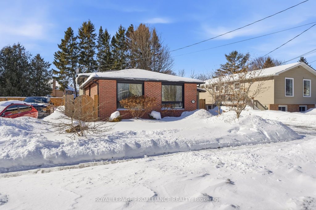 Photo of 577 Daintry Crescent, Cobourg, ON K9A 4X9 (MLS # X12773488)