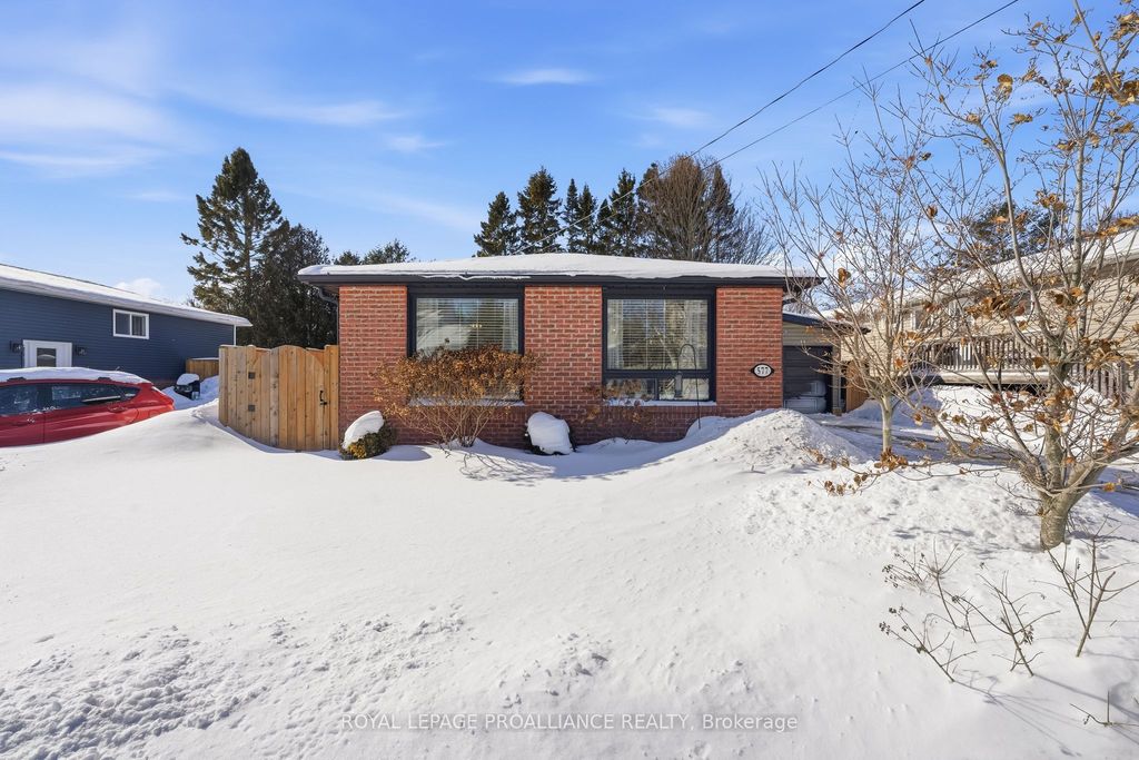 Photo of 577 Daintry Crescent, Cobourg, ON K9A 4X9 (MLS # X12773488)