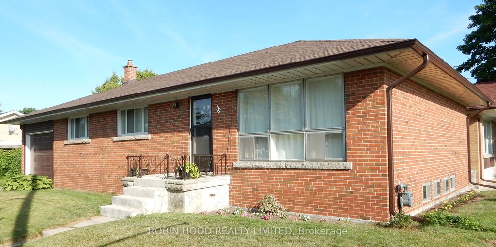 Photo of 33 Warnica Avenue, Toronto, ON M8Z 1Z5 (MLS # W12268130)