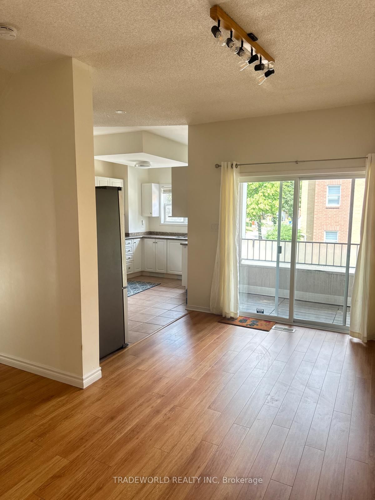 1 Maple Park Way