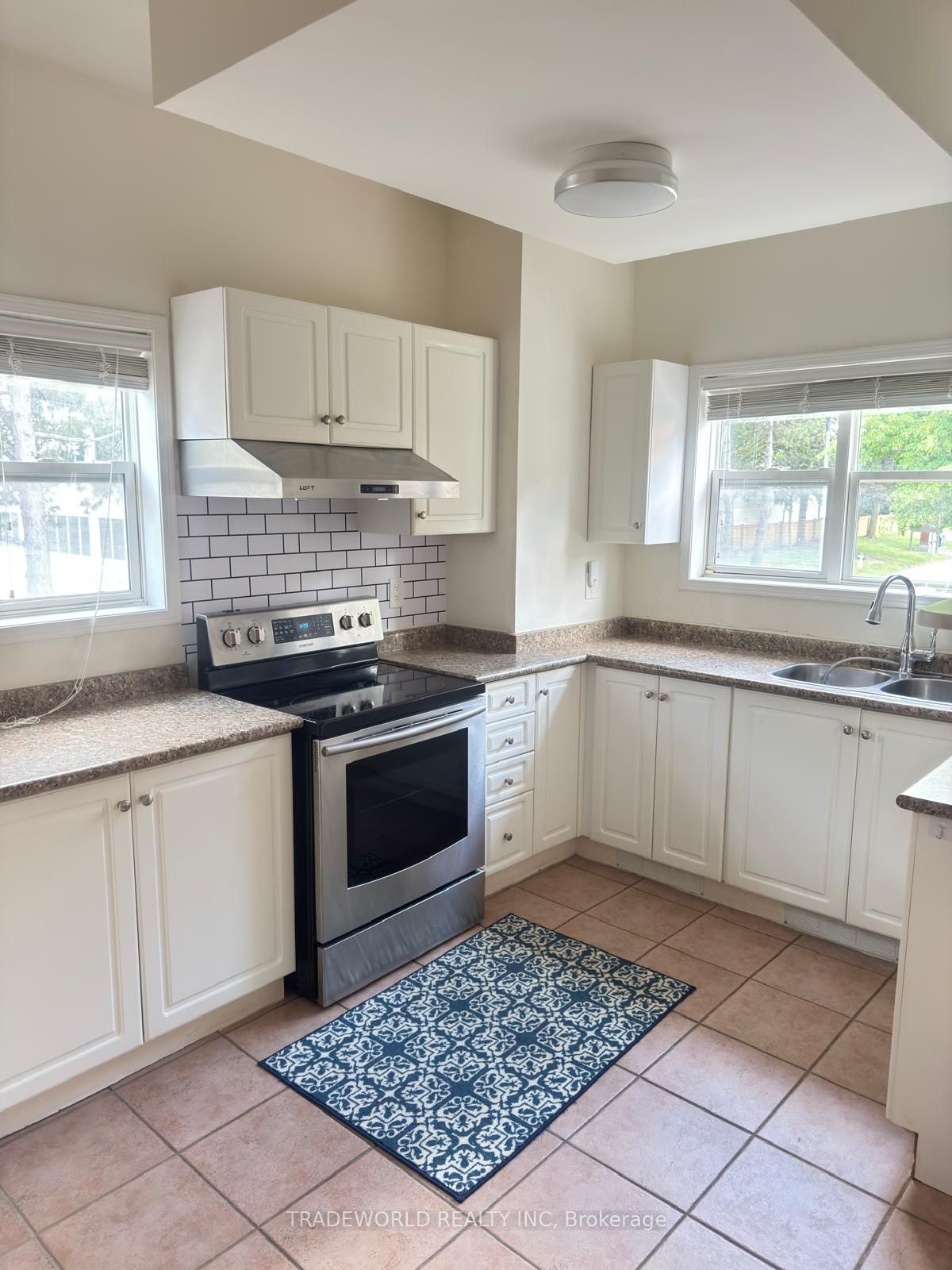 1 Maple Park Way