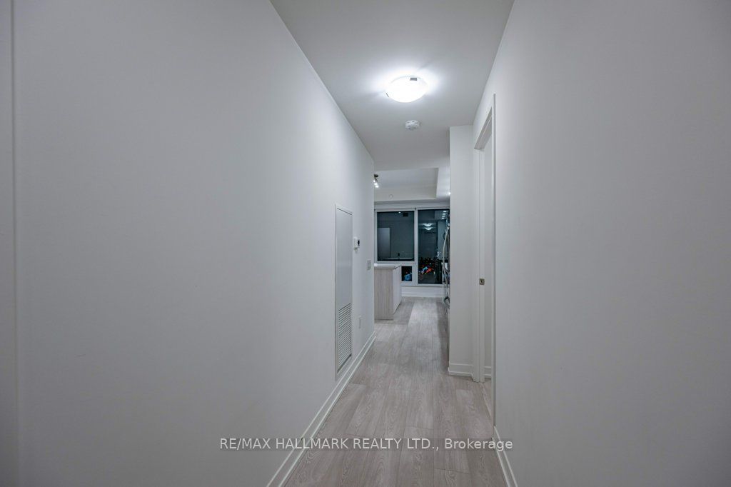 8868 Yonge Street 1507E