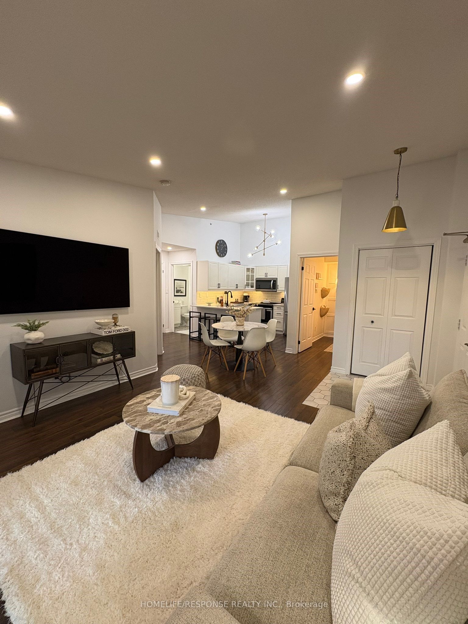 2075 Appleby Line 408