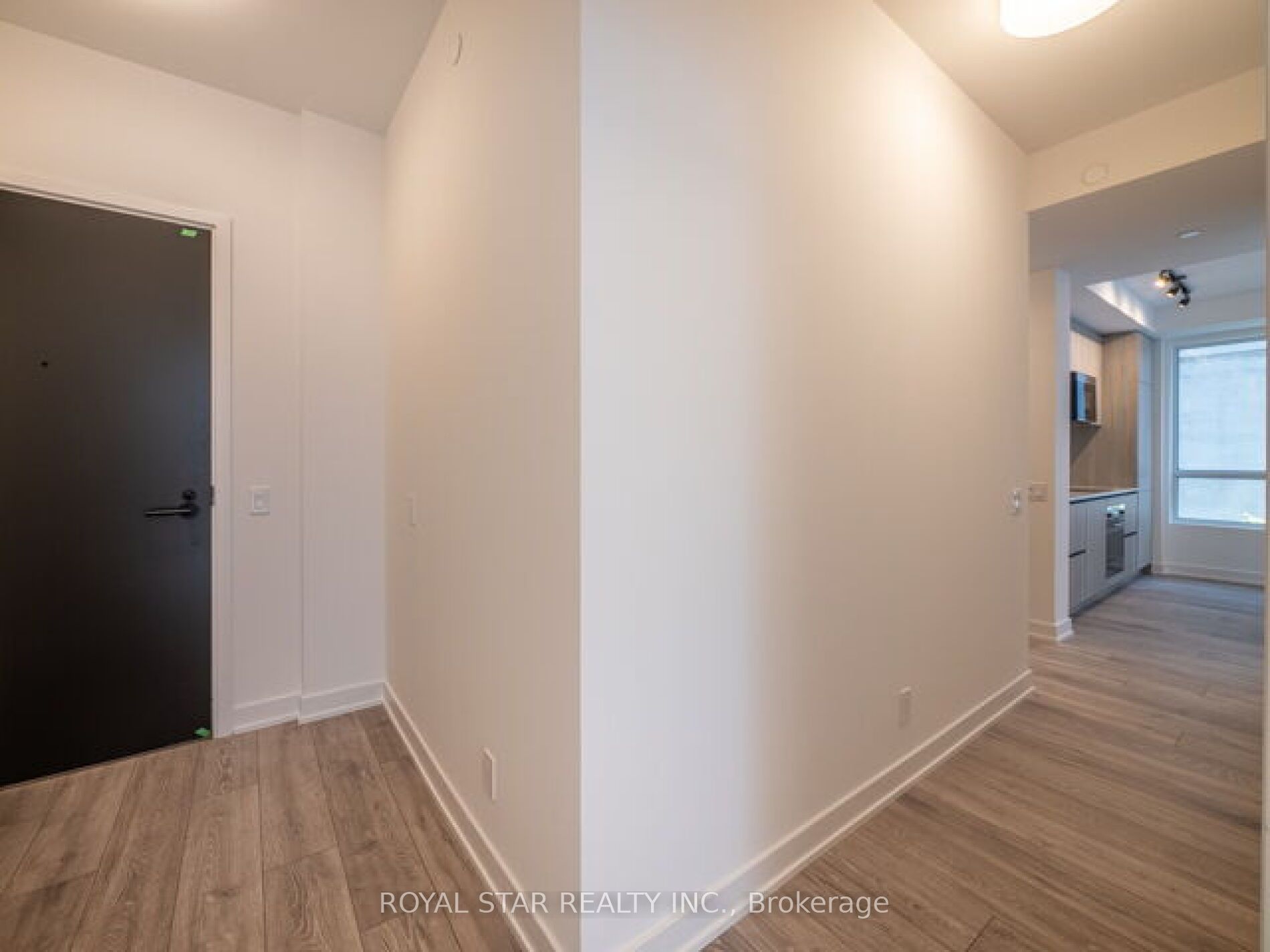 108 Peter Street 518