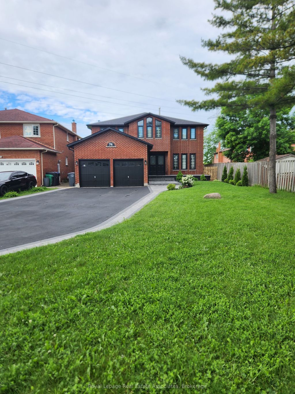 Photo of 74 O'hara Place, Brampton, ON L6Y 3R7 (MLS # W13073104)