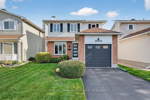 Photo of 1915 Orchardview Avenue, Orleans - Cumberland and Area, ON K4A 3H1 (MLS # X12471306)