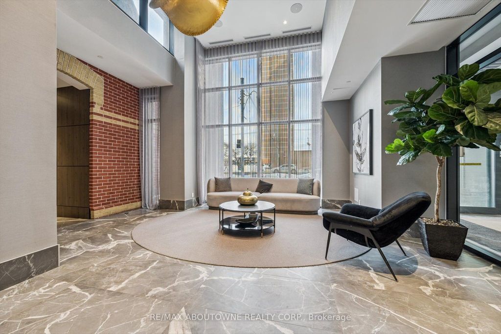 Photo of 286 Main Street #802, Toronto, ON M4C 4X4 (MLS # E12795022)