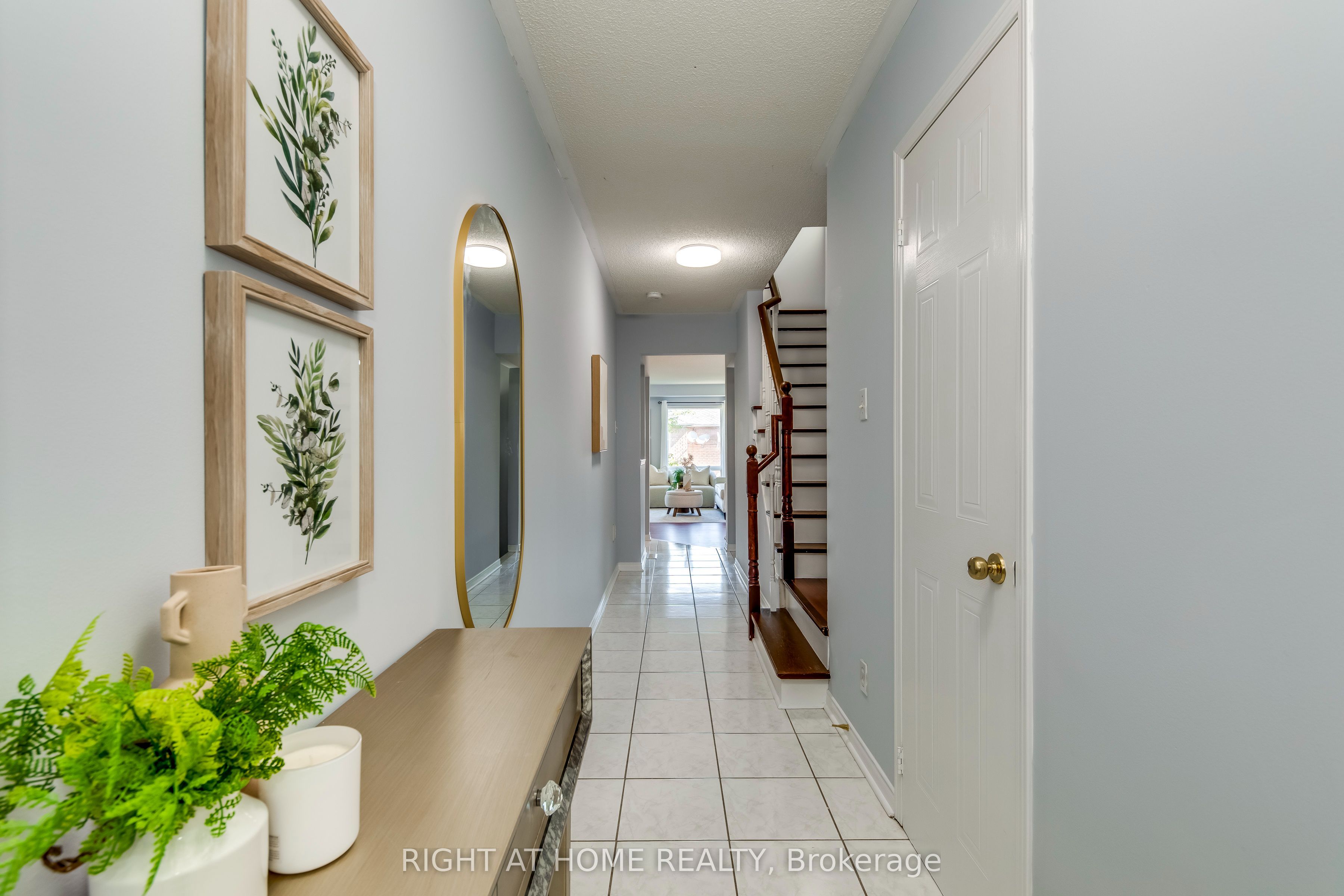 2945 Thomas Street 104