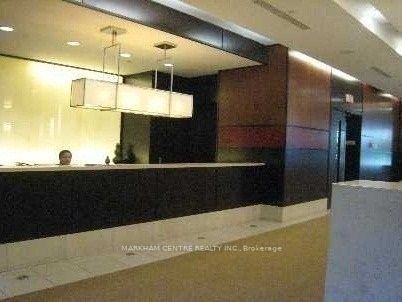 33 Cox Boulevard 306