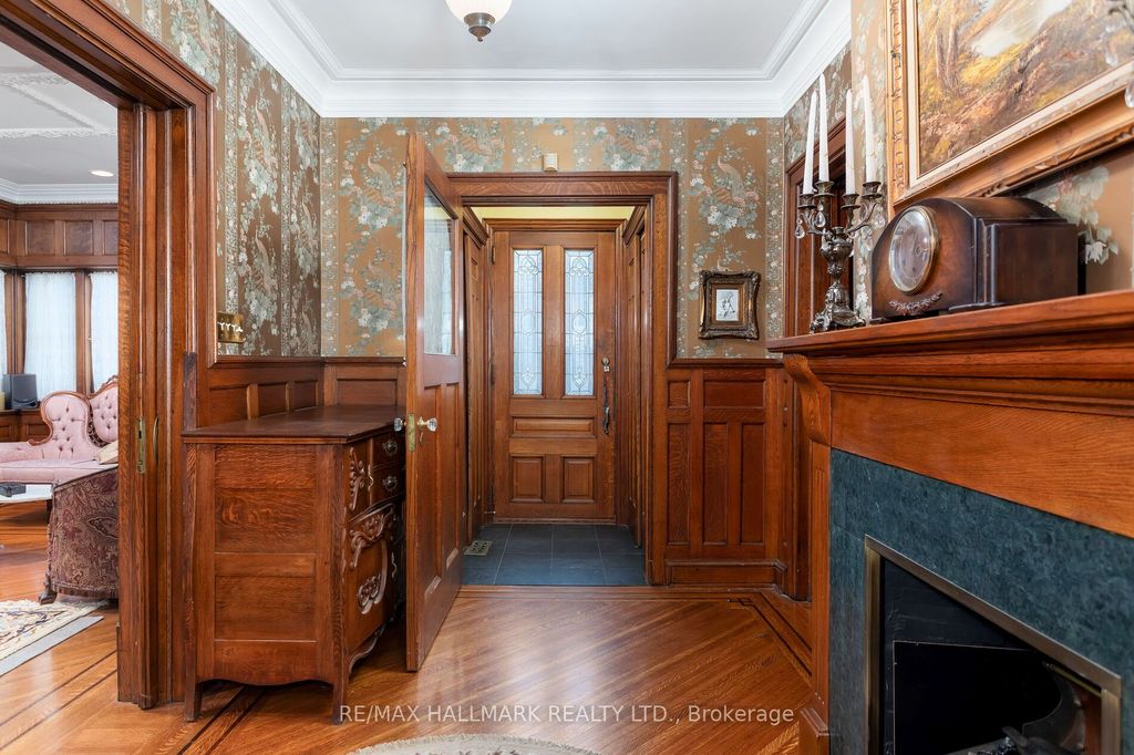 Photo of 60 Indian Grove, Toronto, ON M6R 2Y3 (MLS # W12668526)