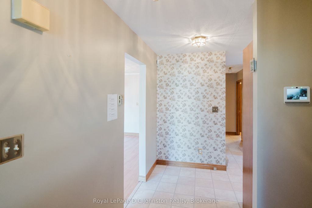 Photo of 665 7TH Street E, Owen Sound, ON N4K 1J7 (MLS # X12484636)