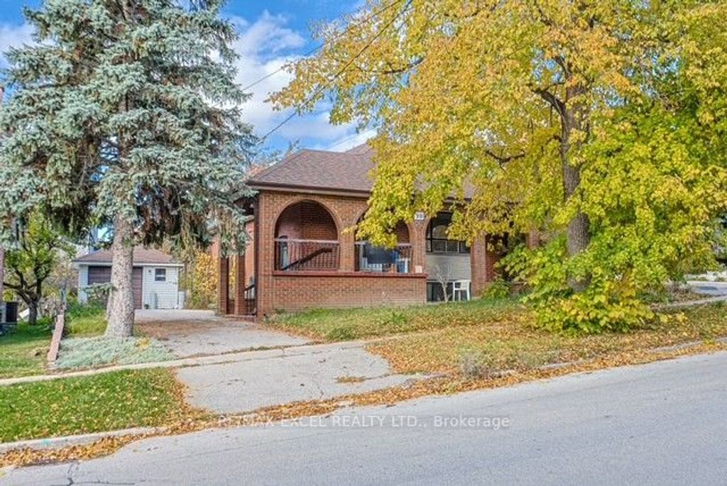 Photo of 90 Flamborough Drive E, Toronto, ON M6M 2R8 (MLS # W12530116)