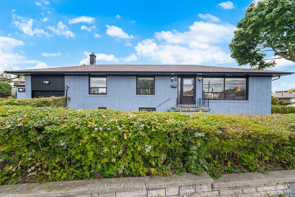 Photo of 2 Del Ria Drive, Toronto, ON M6L 1M1 (MLS # W12480798)