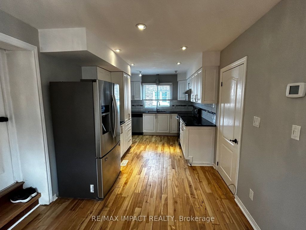 Photo of 234 N Oshawa Blvd Boulevard N, Oshawa, ON L1G 5S9 (MLS # E12954596)