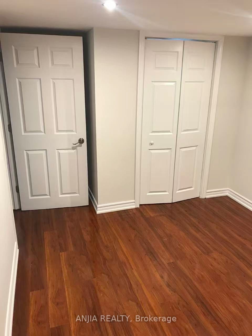 24 Jenmat Drive