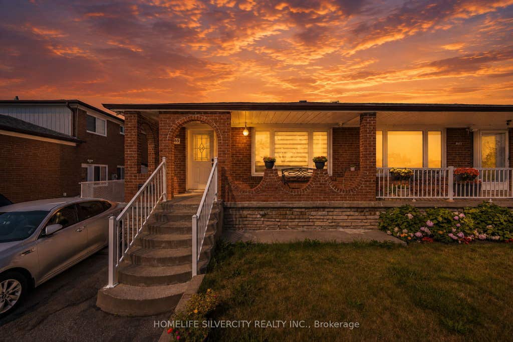 Photo of 3669 Corliss Crescent, Mississauga, ON L4T 2Z2 (MLS # W13702640)