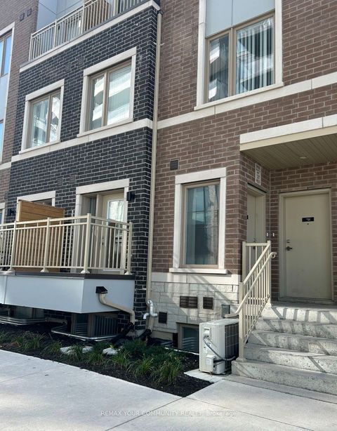 39 Honeycrisp Crescent 93 Vaughan ON L4K 0N6