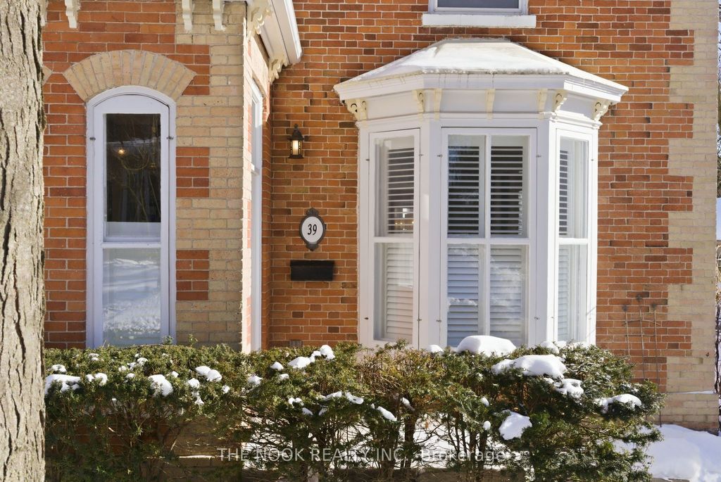 Photo of 39 Centre Street, Clarington, ON L1C 2Y2 (MLS # E12906242)