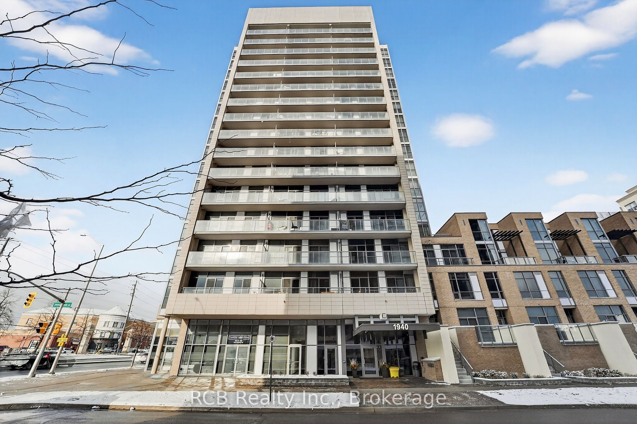 1940 Ironstone Drive 1006